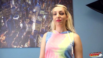 COLLEGE TEEN LIZ TALK TO FUCK AT STREET CASTING